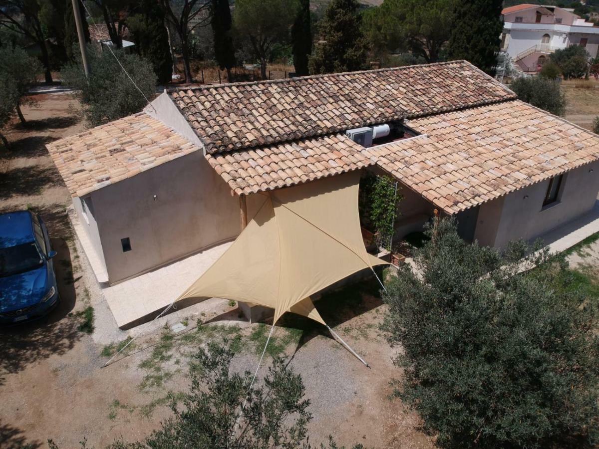 Villa La Casa Del Miele Di Borgo Carbone à Locri Extérieur photo