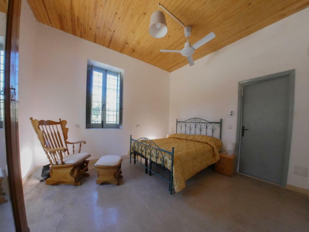 Villa La Casa Del Miele Di Borgo Carbone à Locri Extérieur photo